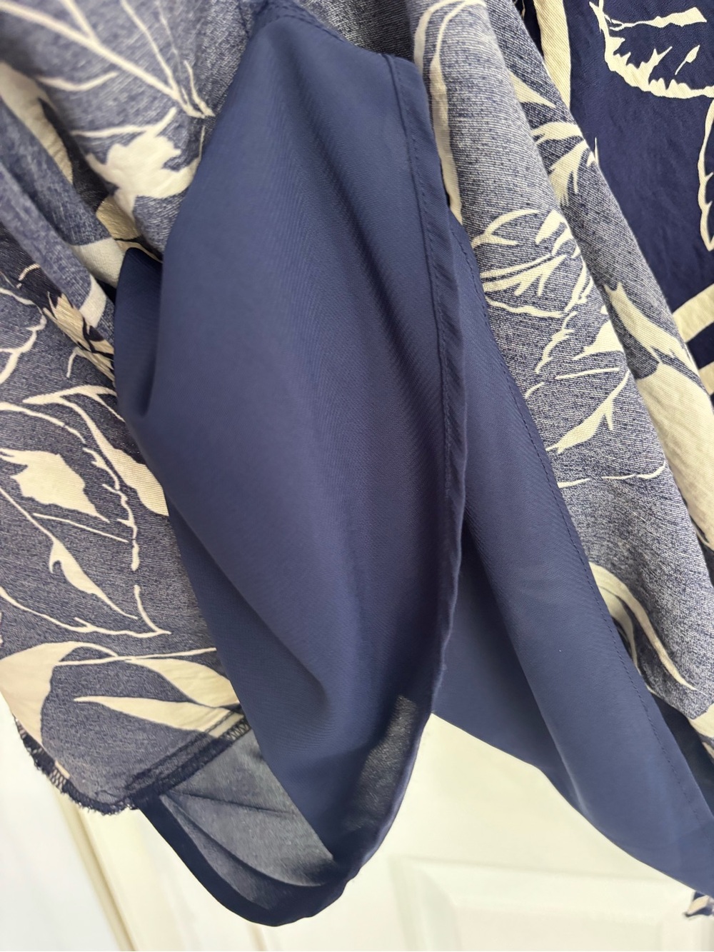 Abercrombie & Fitch Navy Floral Skirt - Picture 15 of 16